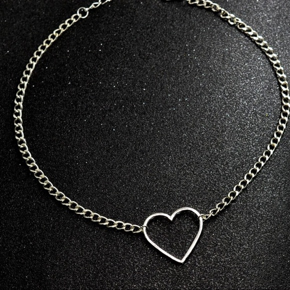 Heart Chocker Chain - Picture 3 of 3